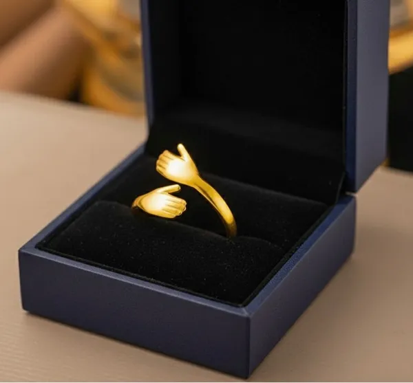 Gold_Forever_Embrace_Hug_Ring_For_Women